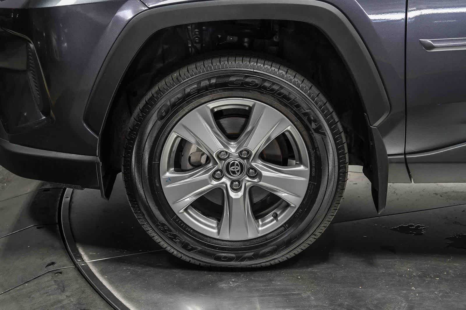 Toyota RAV4 XLE 2024