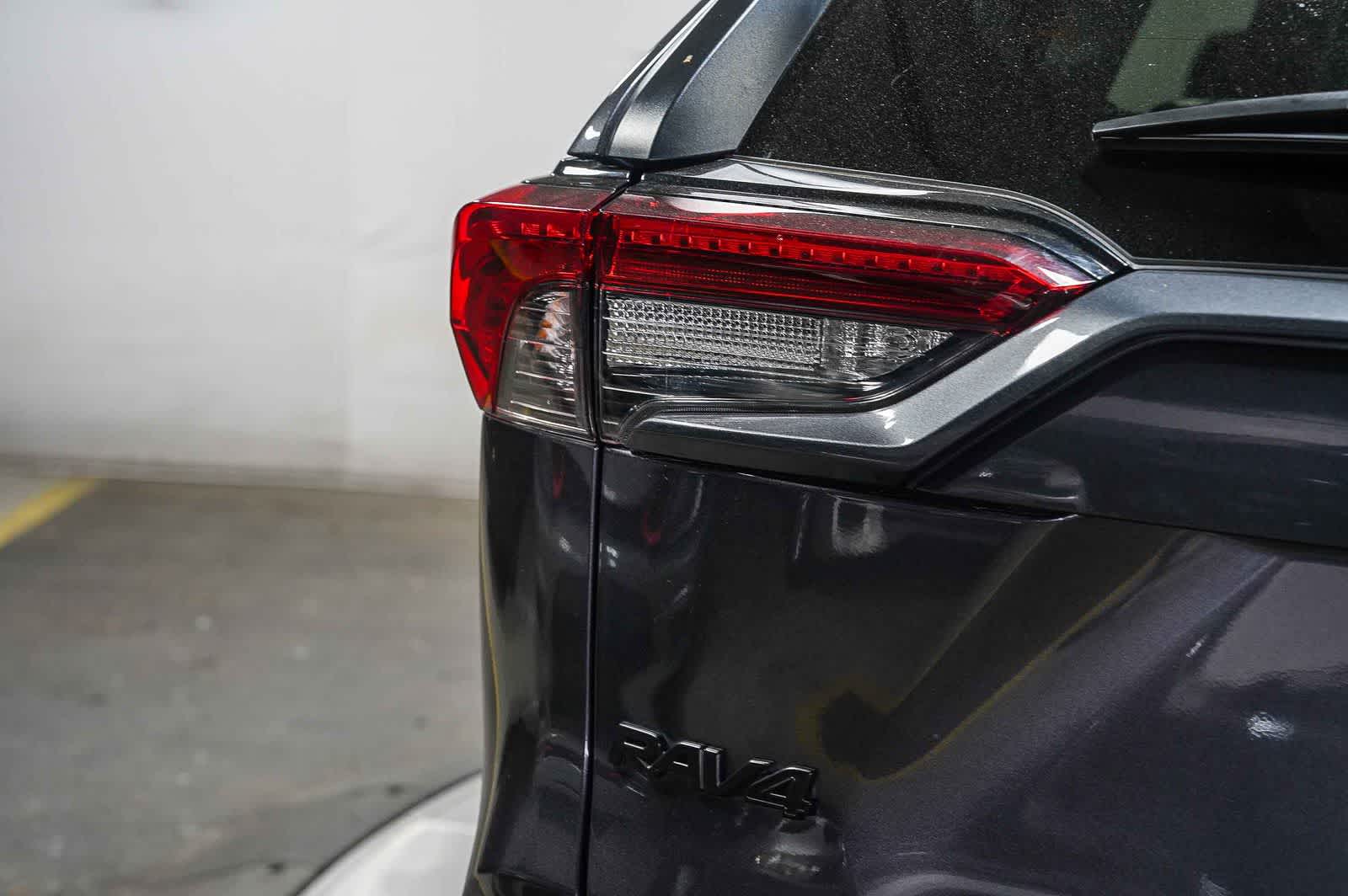Toyota RAV4 XLE 2024
