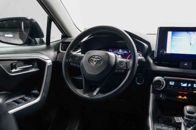 Toyota RAV4 XLE 2024