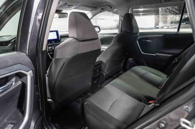 Toyota RAV4 XLE 2024