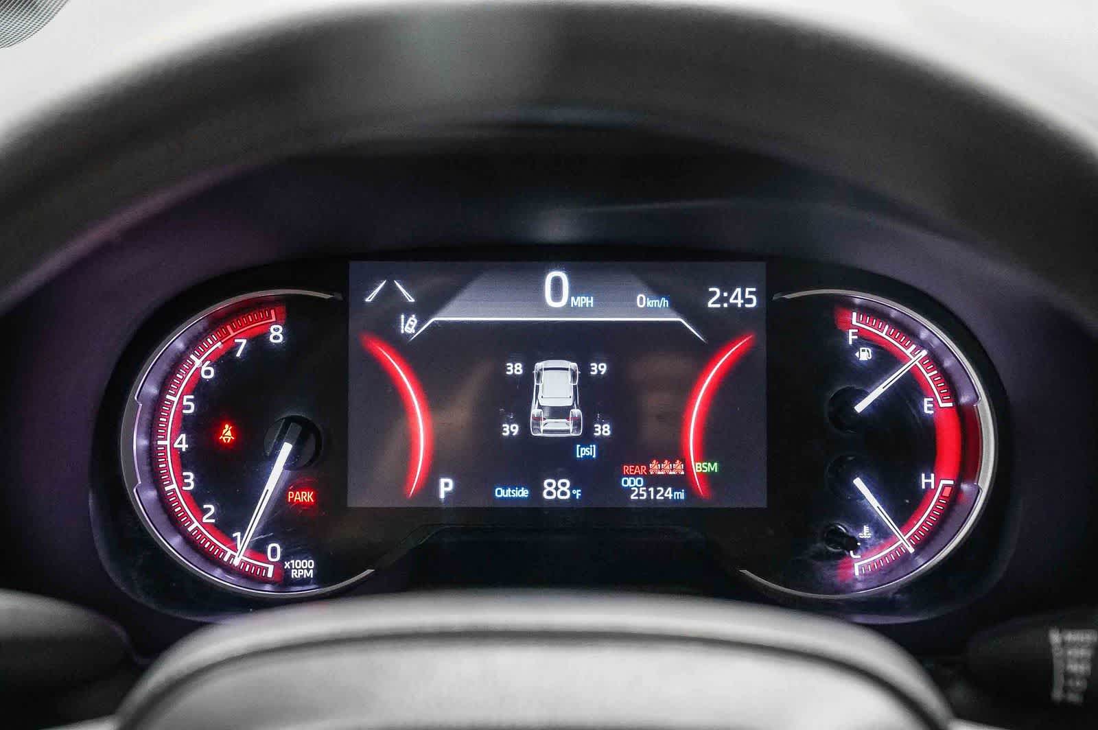 Toyota RAV4 XLE 2024