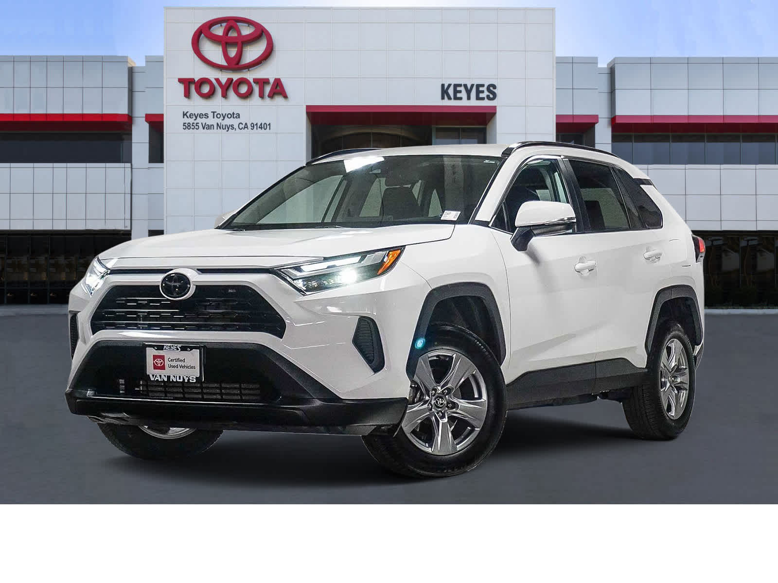Toyota RAV4 XLE 2024