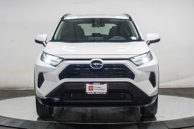 Toyota RAV4 XLE 2024