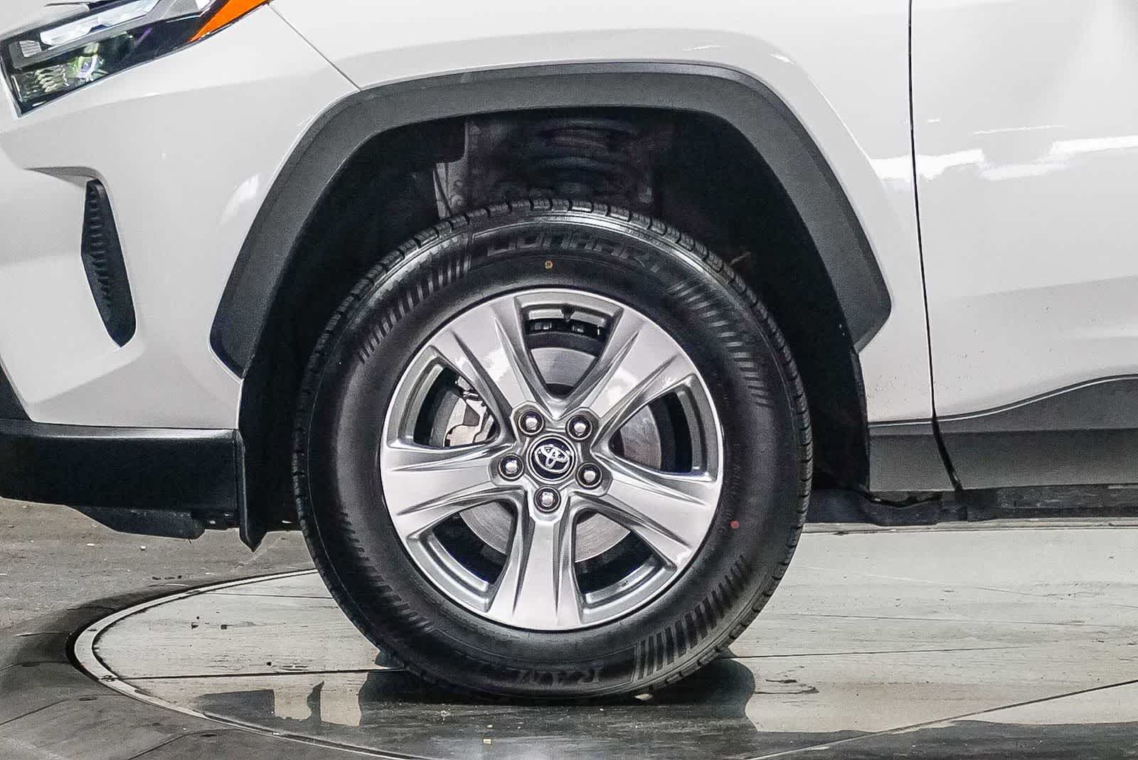 Toyota RAV4 XLE 2024