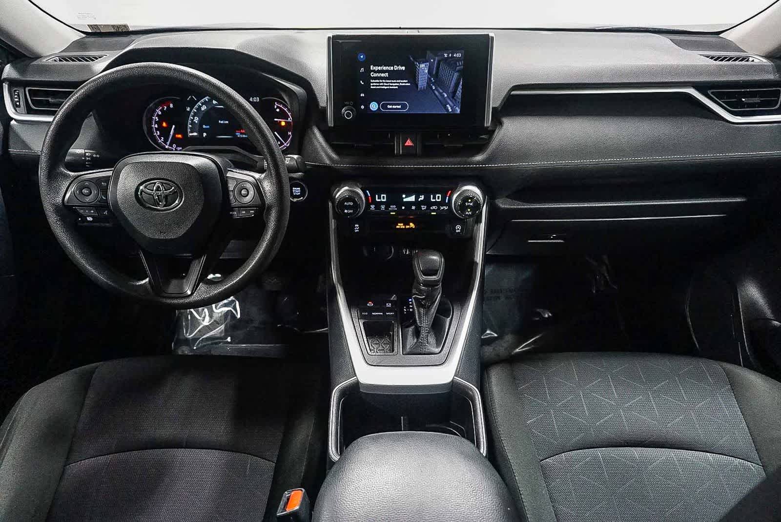 Toyota RAV4 XLE 2024