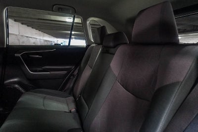 Toyota RAV4 XLE 2024