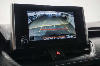 Toyota RAV4 XLE 2024