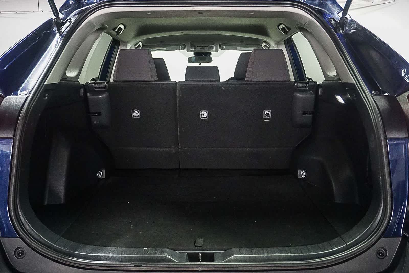 Toyota RAV4 XLE 2024