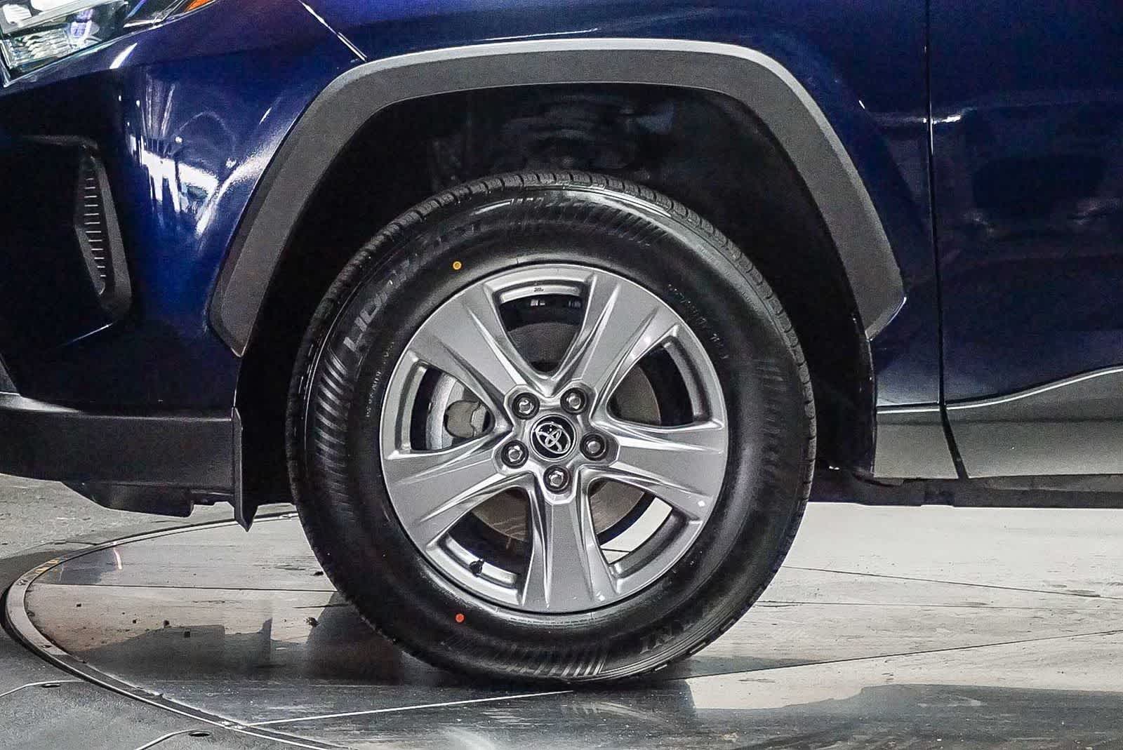 Toyota RAV4 XLE 2024