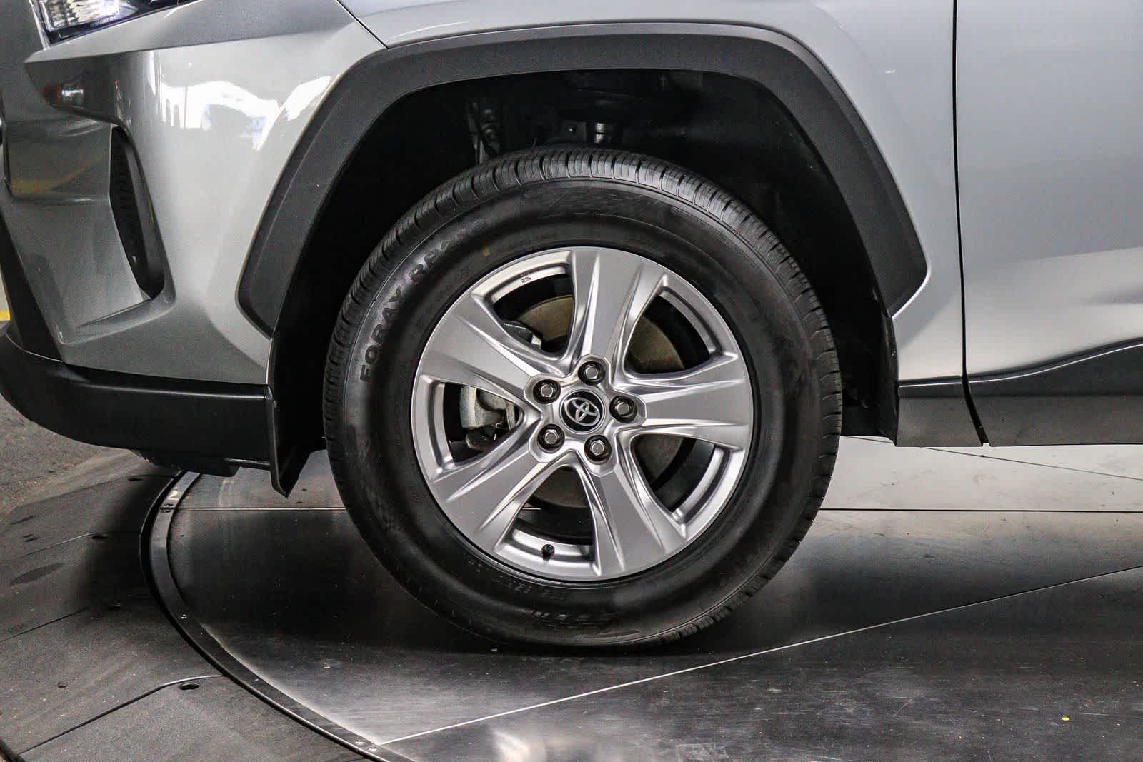 Toyota RAV4 XLE 2024