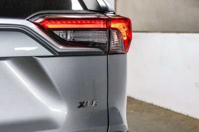 Toyota RAV4 XLE 2024