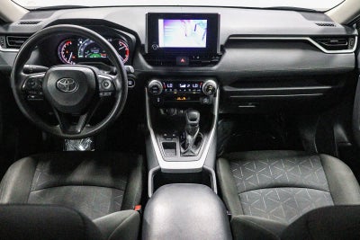 Toyota RAV4 XLE 2024