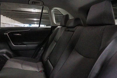 Toyota RAV4 XLE 2024