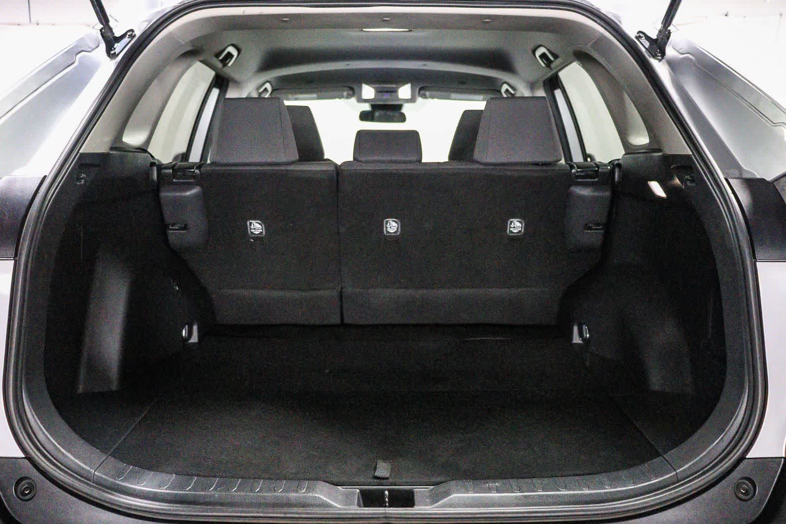 Toyota RAV4 XLE 2024