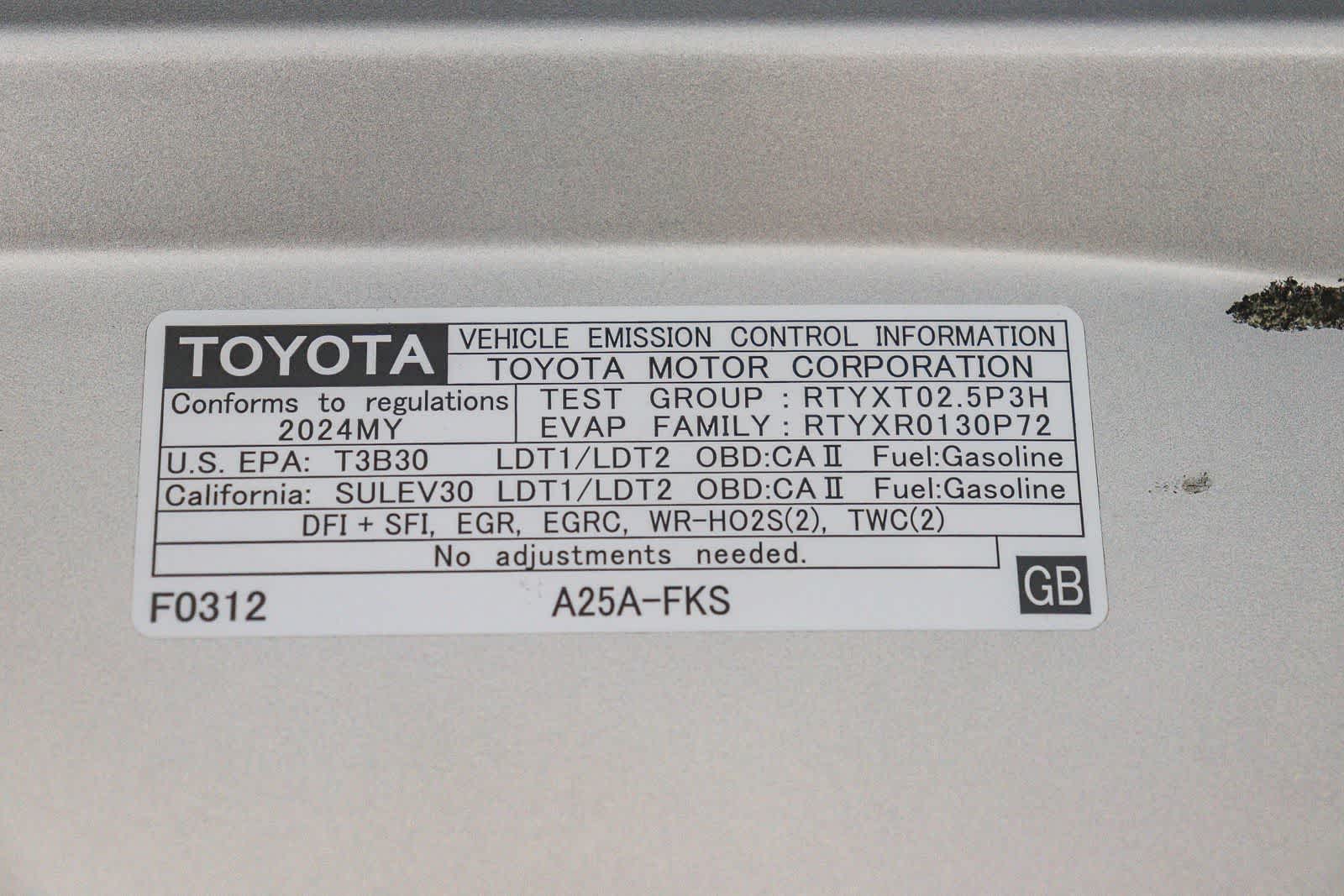 Toyota RAV4 XLE 2024