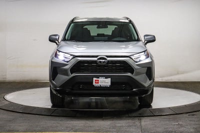 Toyota RAV4 XLE 2024