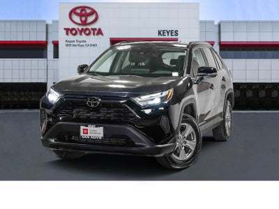 Toyota RAV4 XLE 2024