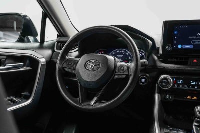 Toyota RAV4 XLE 2024