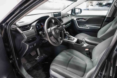 Toyota RAV4 XLE 2024