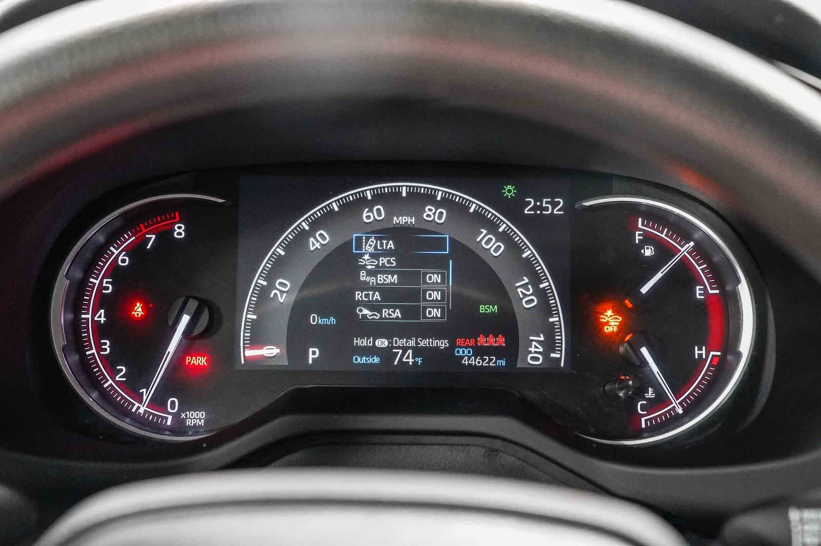 Toyota RAV4 XLE 2024