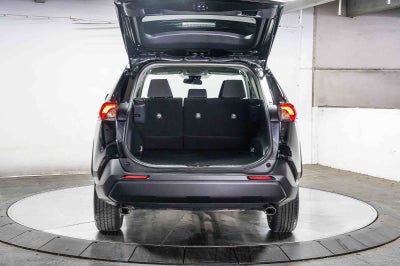 Toyota RAV4 XLE 2024
