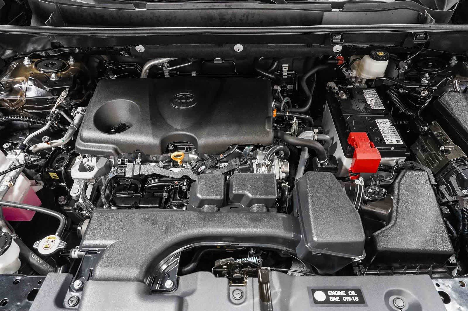 Toyota RAV4 XLE 2024
