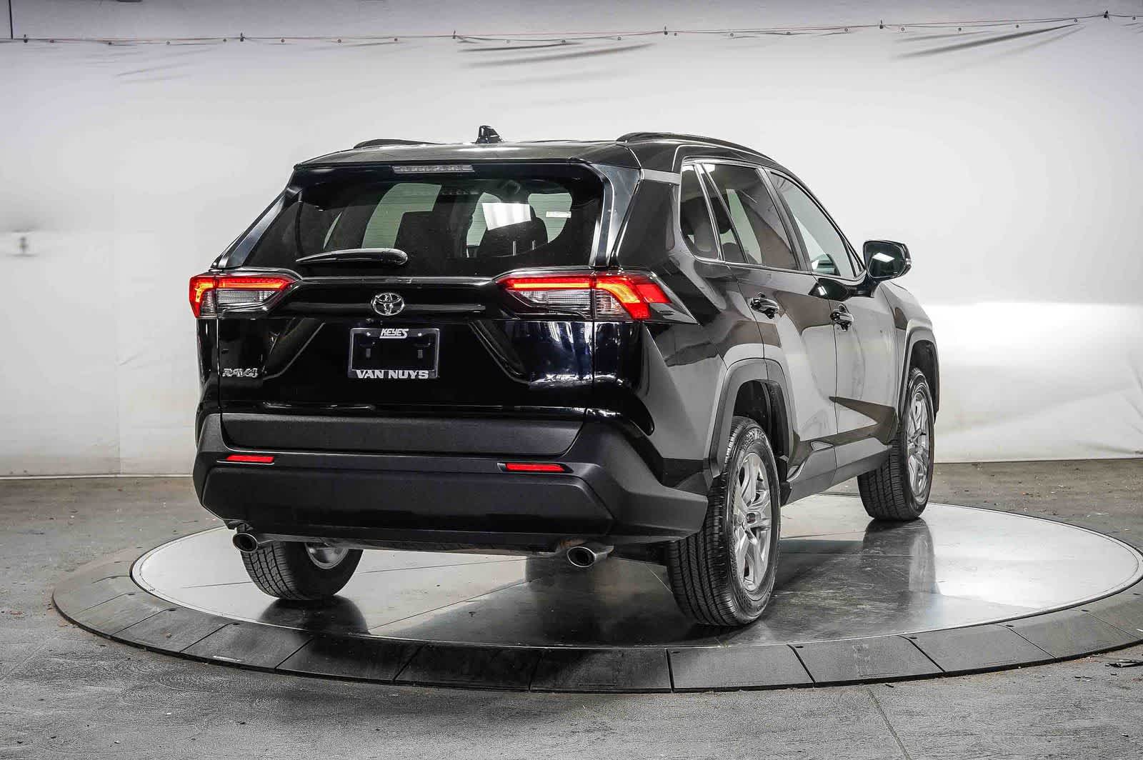 Toyota RAV4 XLE 2024