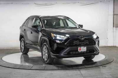 Toyota RAV4 XLE 2024