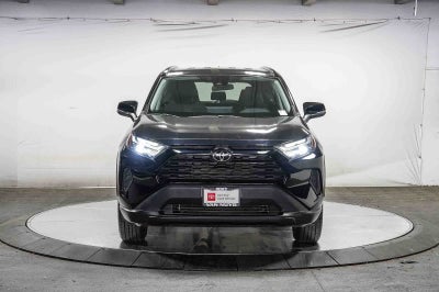 Toyota RAV4 XLE 2024