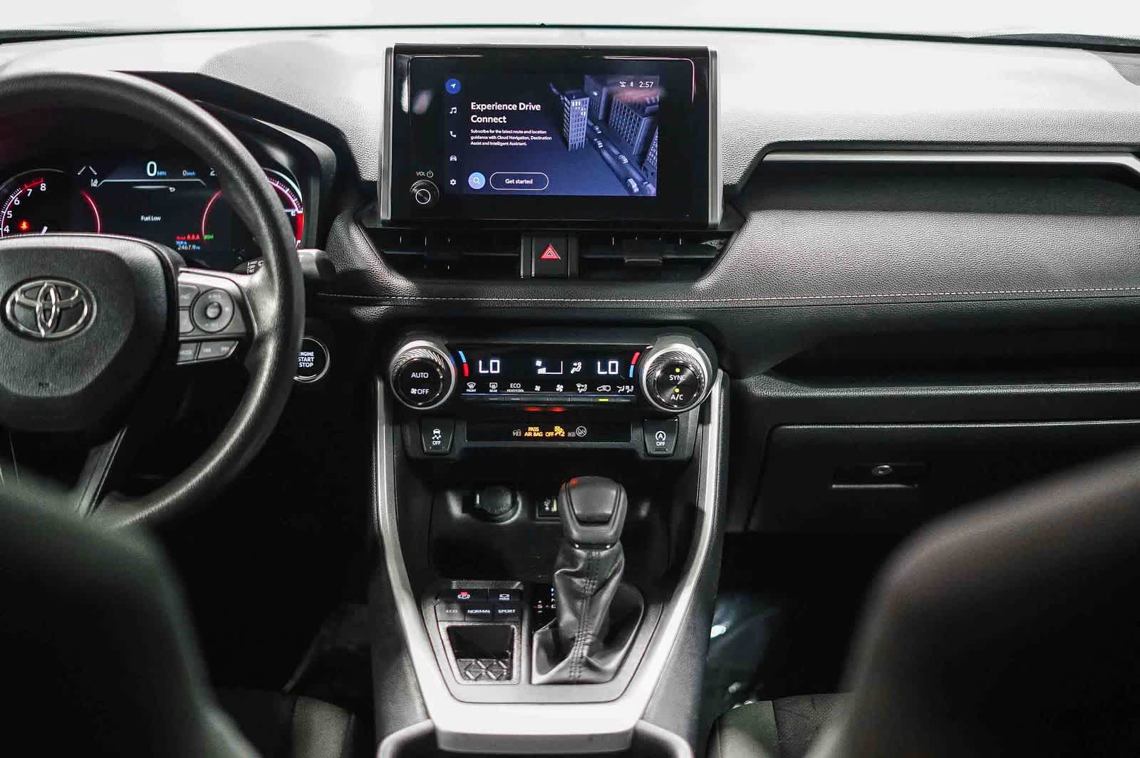Toyota RAV4 XLE 2024
