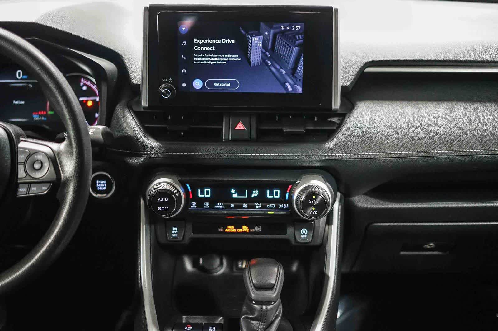 Toyota RAV4 XLE 2024