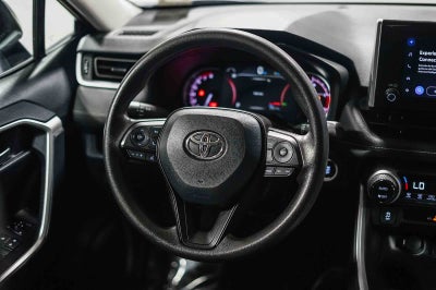 Toyota RAV4 XLE 2024