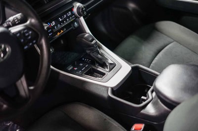 Toyota RAV4 XLE 2024