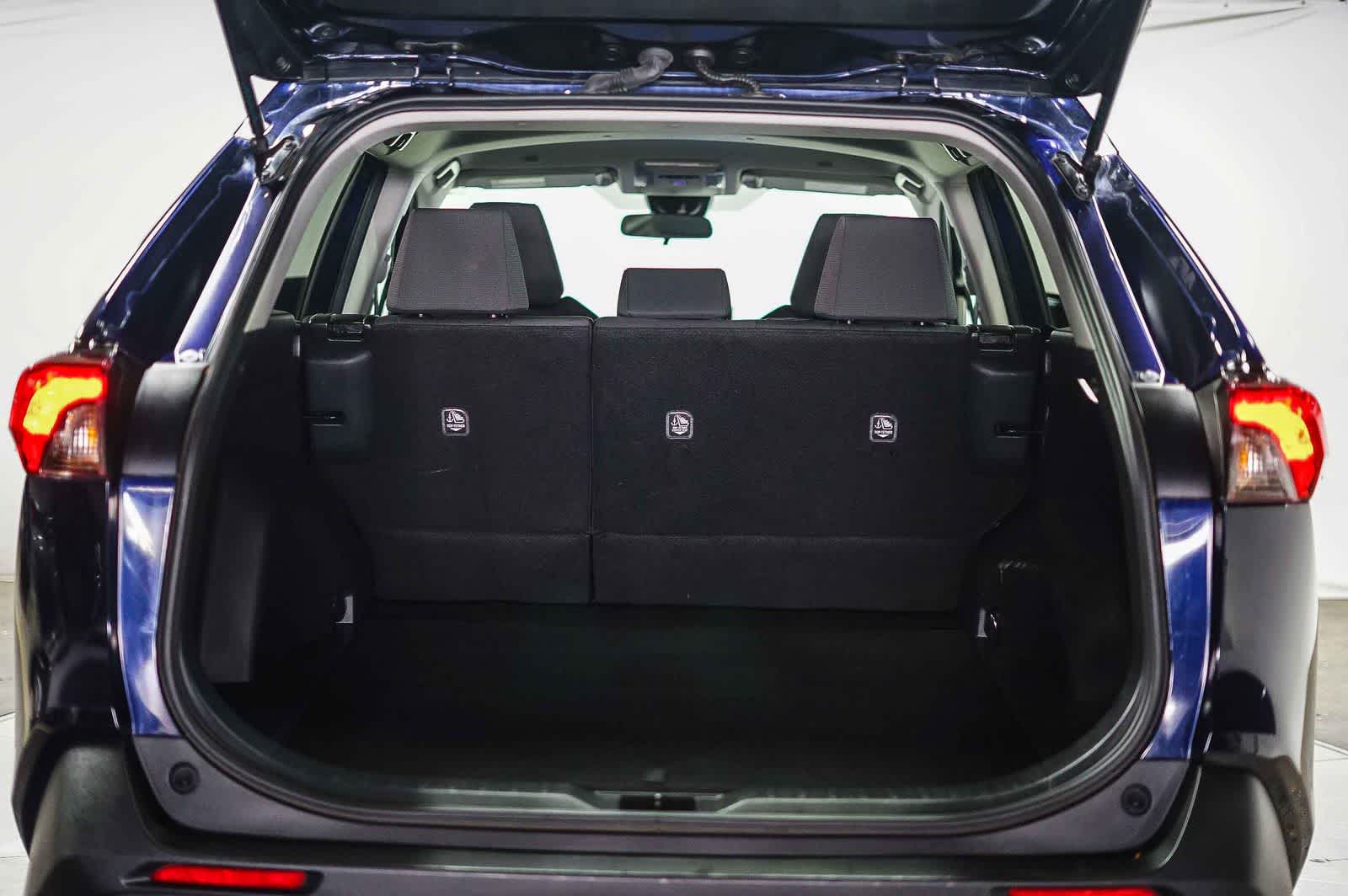 Toyota RAV4 XLE 2024