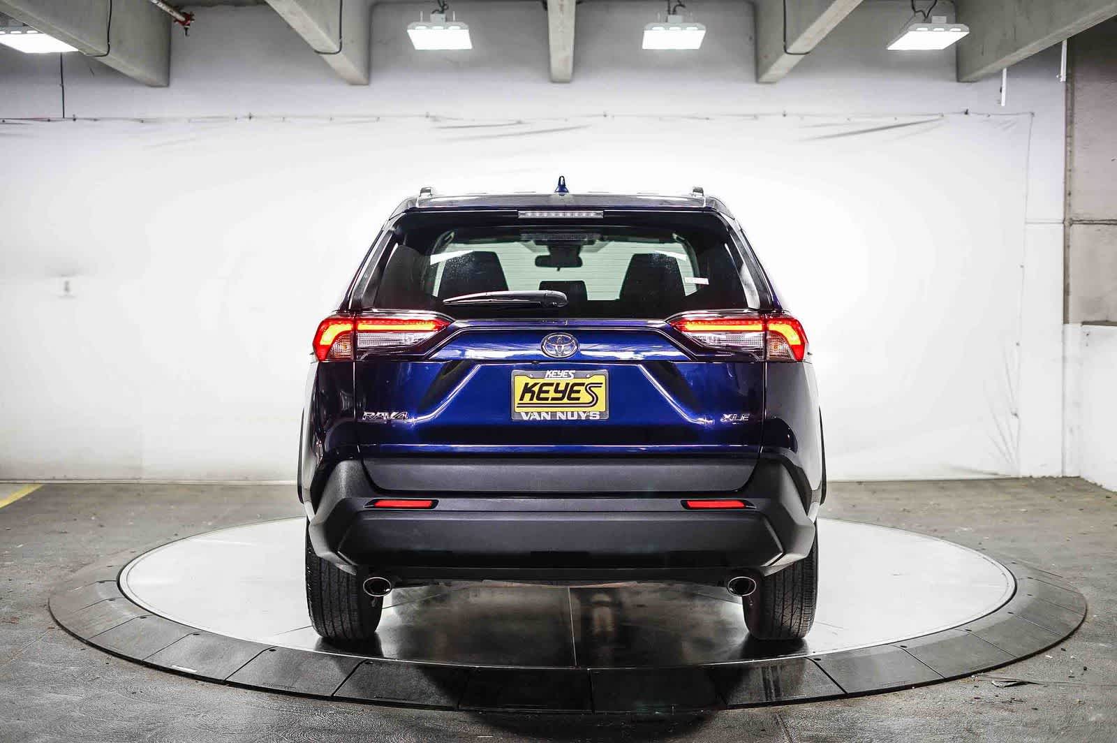 Toyota RAV4 XLE 2024