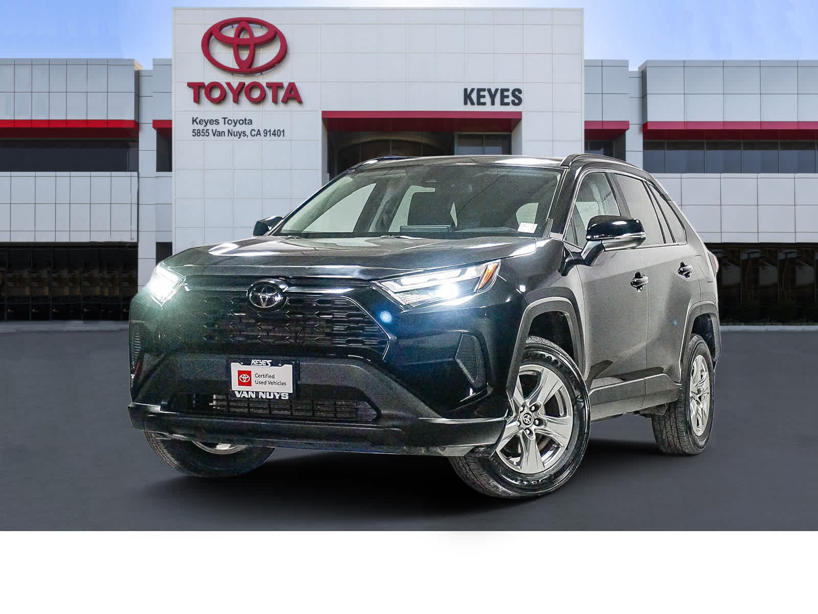 Toyota RAV4 XLE 2024