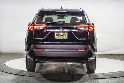 Toyota RAV4 XLE 2024