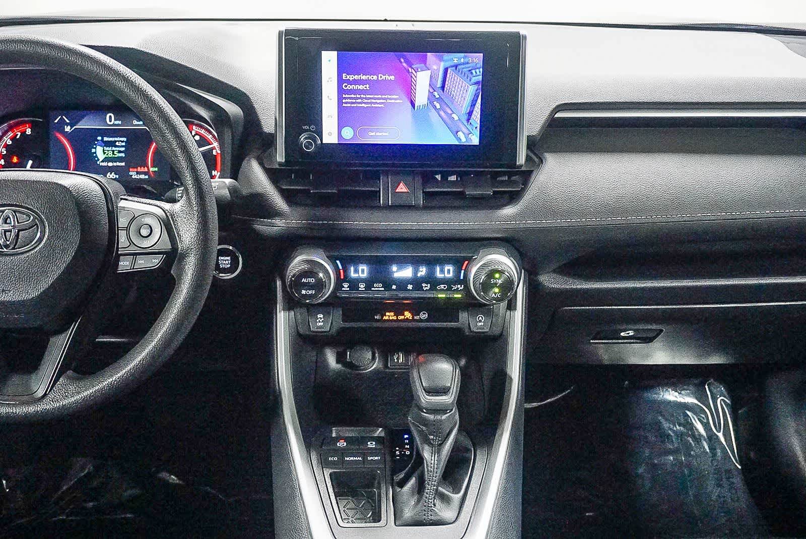 Toyota RAV4 XLE 2024