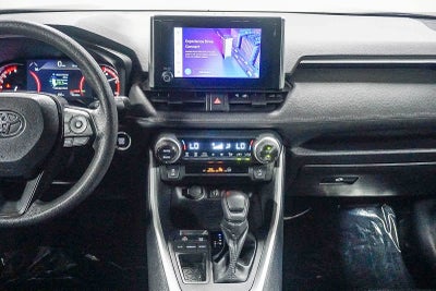 Toyota RAV4 XLE 2024