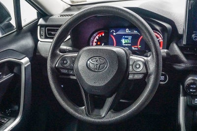 Toyota RAV4 XLE 2024