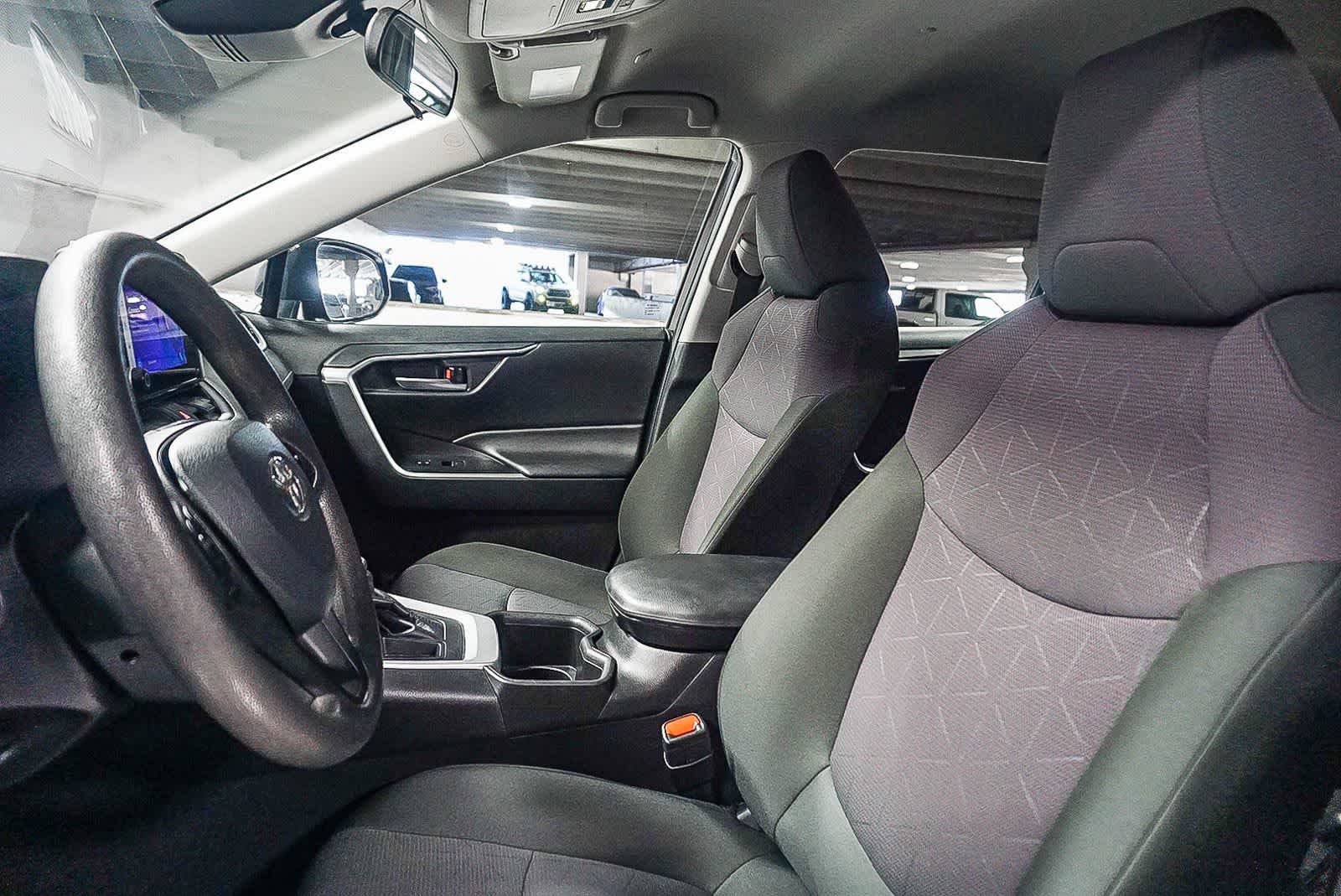 Toyota RAV4 XLE 2024