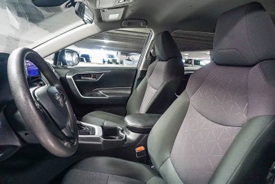 Toyota RAV4 XLE 2024