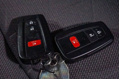 Toyota RAV4 XLE 2024