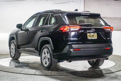 Toyota RAV4 XLE 2024