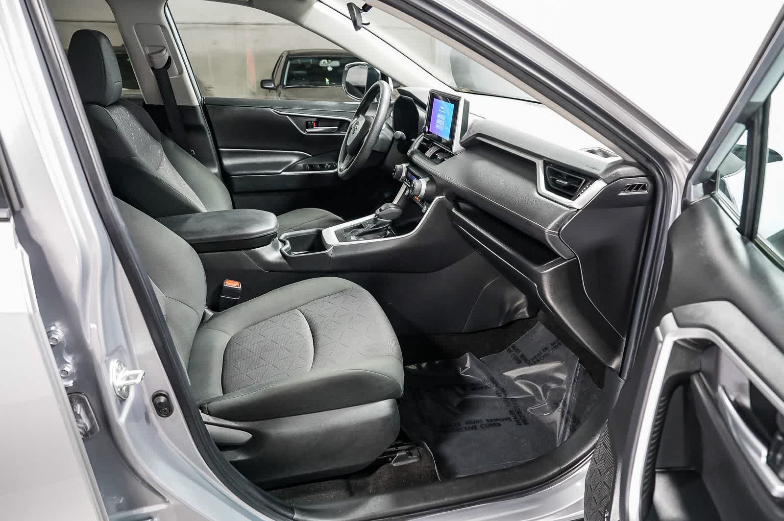 Toyota RAV4 XLE 2023