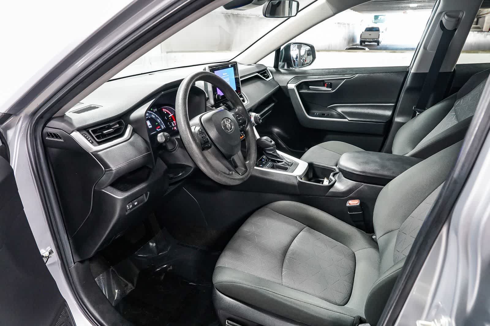 Toyota RAV4 XLE 2023