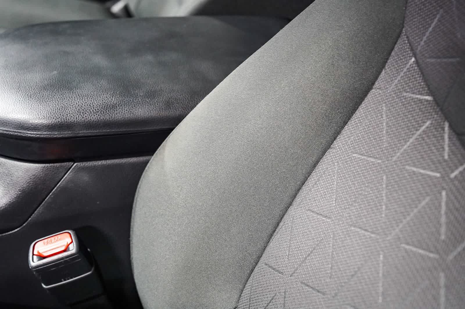 Toyota RAV4 XLE 2023