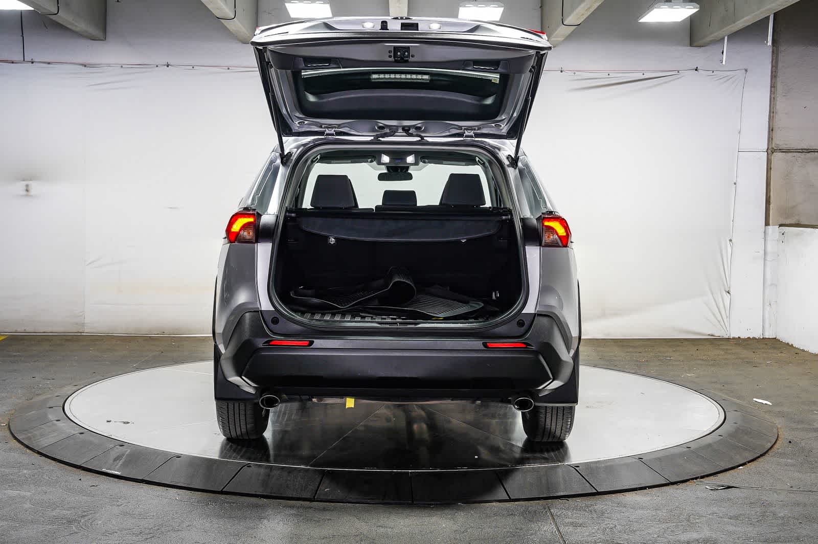 Toyota RAV4 XLE 2023
