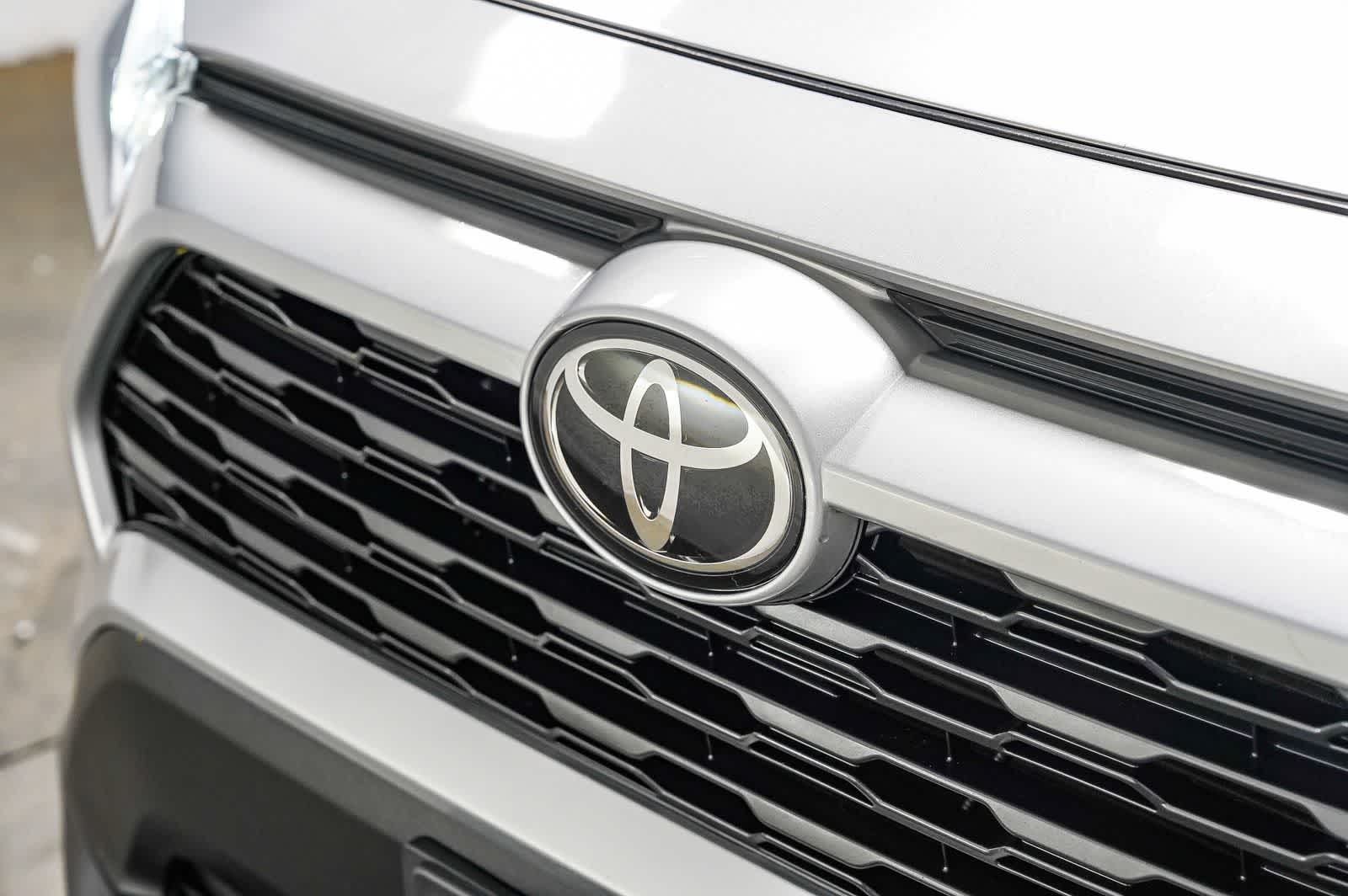 Toyota RAV4 XLE 2023