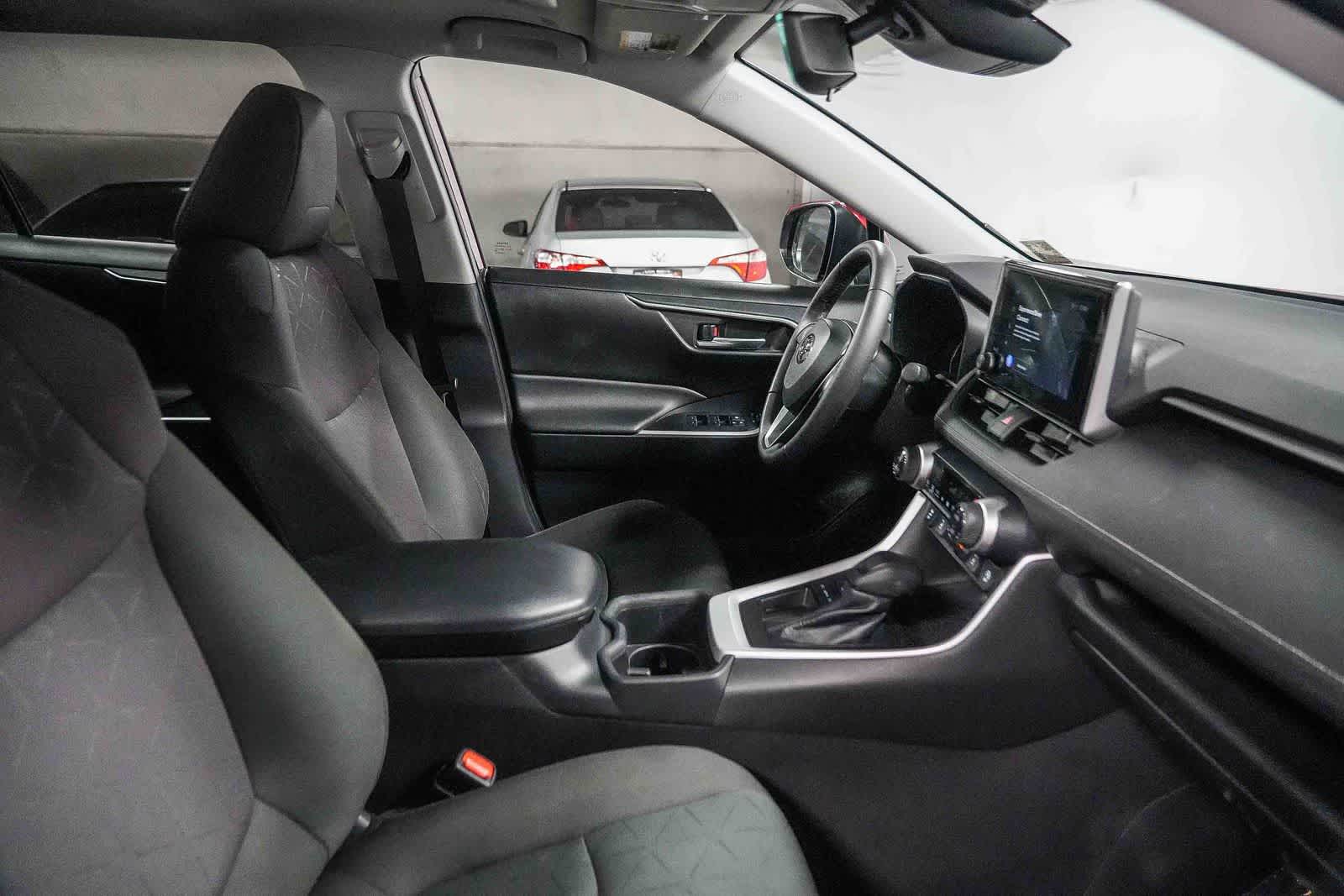 Toyota RAV4 XLE 2023
